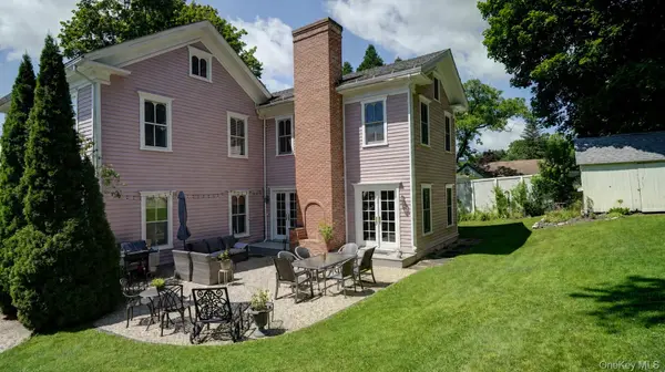 28 Simmons ST, Millerton, NY 12546