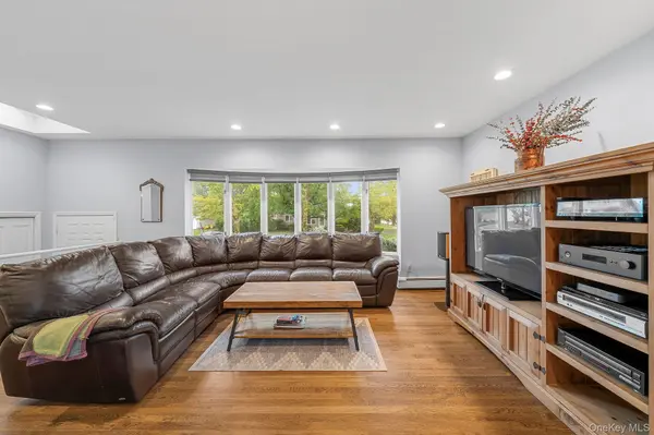 1 Cortland AVE, Jericho, NY 11753