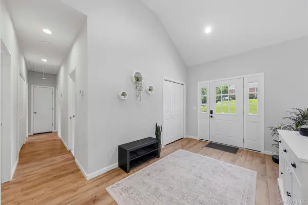 9 Overlook TER, Montgomery, NY 12586