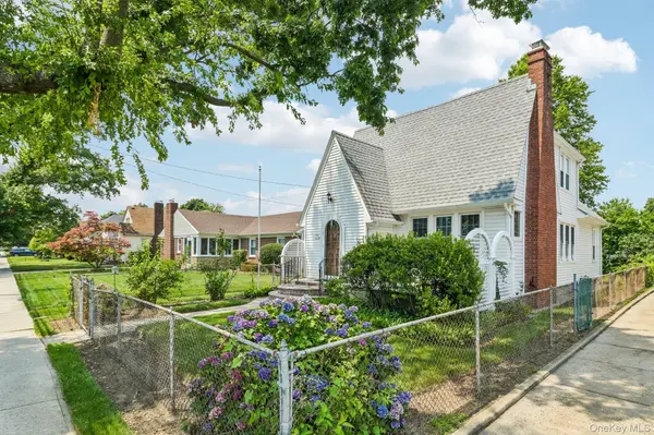 781 Grand Terrace AVE, Baldwin, NY 11510