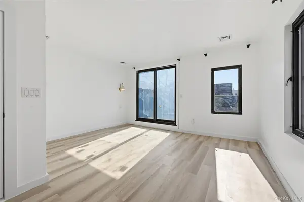 67-38 6th AVE, Brooklyn, NY 11220