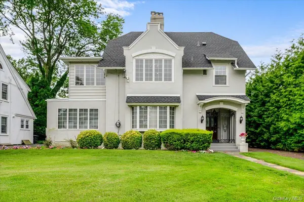 119 Pine ST, Woodmere, NY 11598