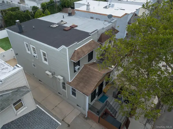 15038 Grand Central Pkwy, Jamaica, NY 11432