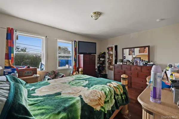 825 E 224th ST #2, Bronx, NY 10466