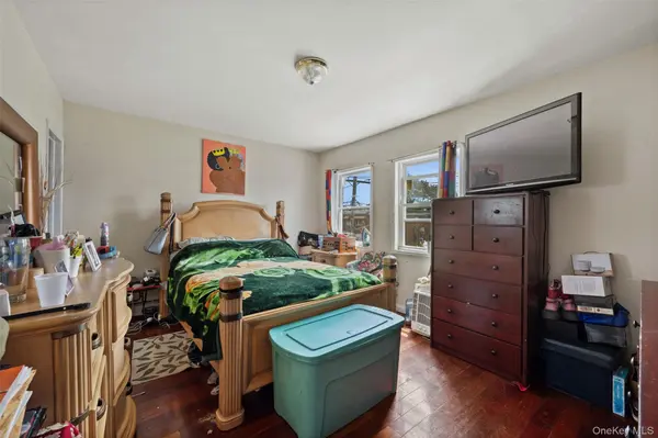 825 E 224th ST #2, Bronx, NY 10466