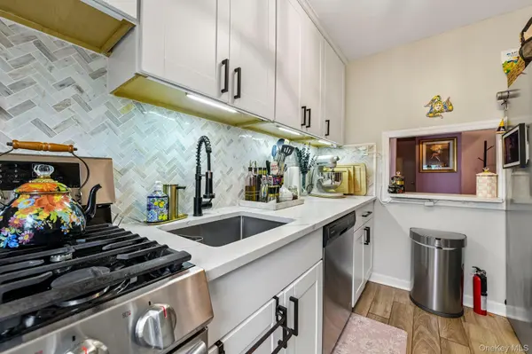 251-24 71st AVE #87A, Bellerose, NY 11426