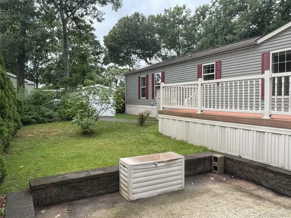 1661 Old Country RD #84, Riverhead, NY 11901