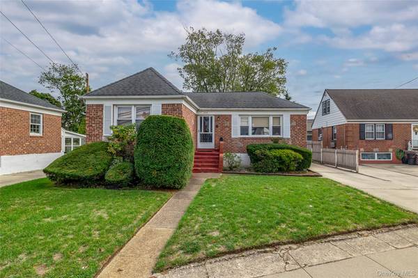 2975 oceanside RD, Oceanside, NY 11572