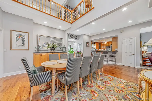 24 Luther PL, Huntington Station, NY 11746