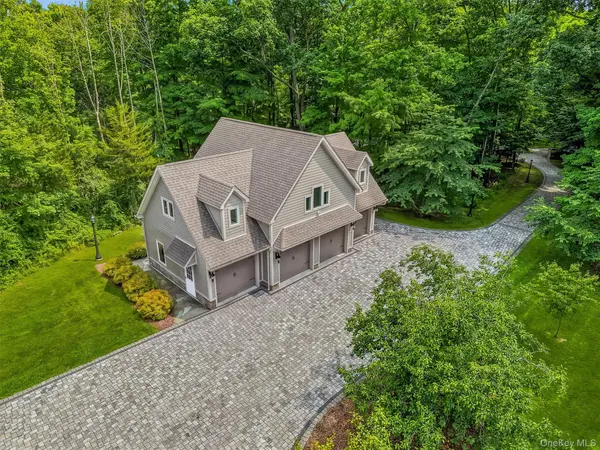 7 Greenfield DR, Warwick, NY 10990