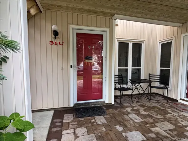 31 Anchor ST #U, Freeport, NY 11520