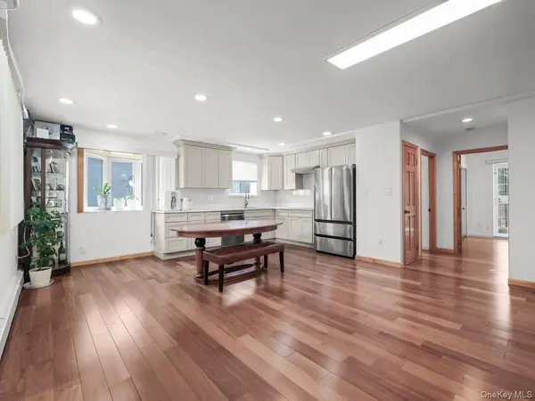 40-08 214th PL, Bayside, NY 11361