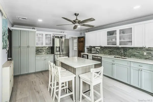 1491 Sycamore AVE, Merrick, NY 11566