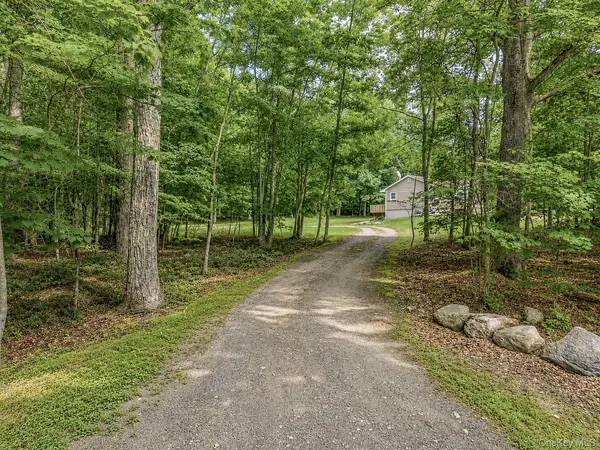 120 Basel RD, Pine Bush, NY 12566