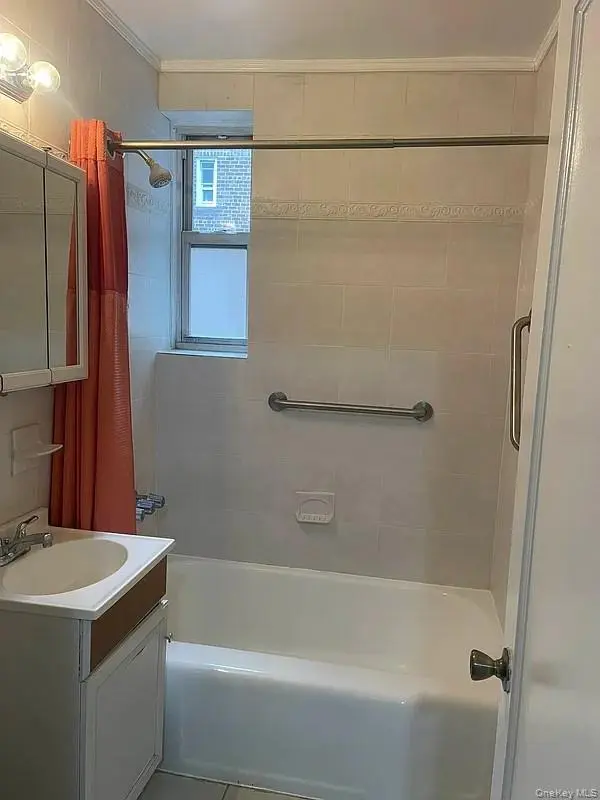 64-35 Yellowstone BLVD, Forest Hills, NY 11375