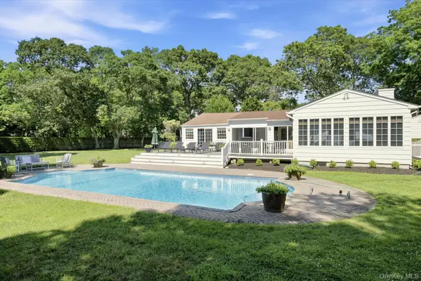 129 Oneck LN, Westhampton Beach, NY 11978