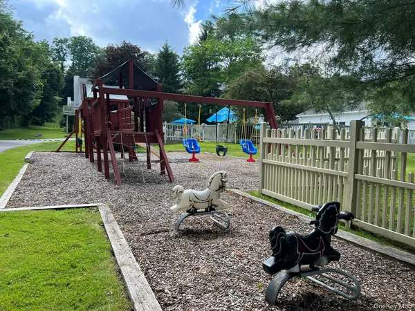 310 Cornwall Meadows LN, Patterson, NY 12563