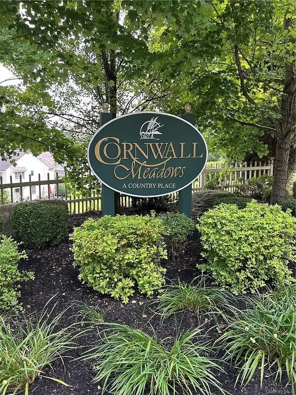 310 Cornwall Meadows LN, Patterson, NY 12563