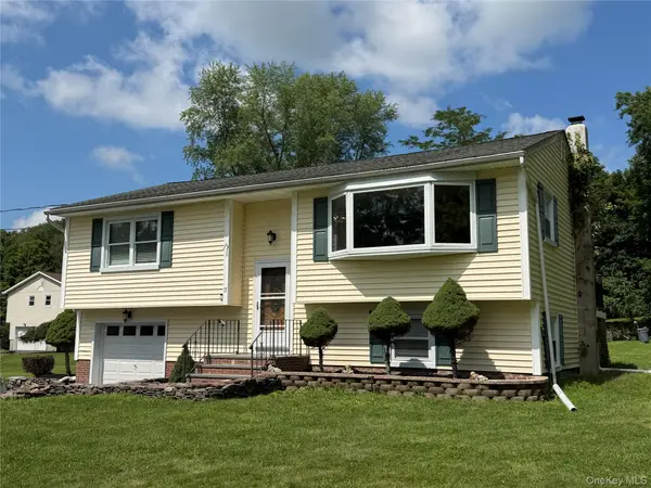 17 Hunter ST, Highland Mills, NY 10930