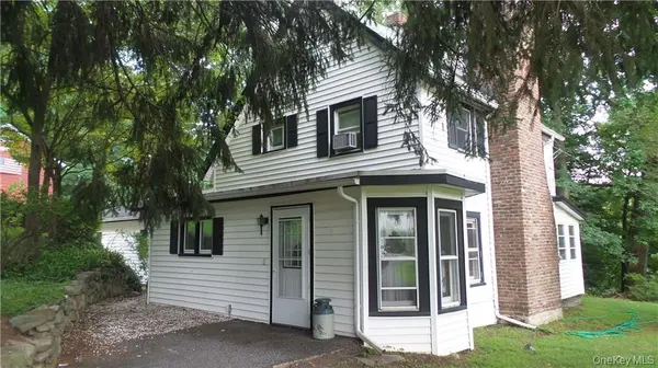 70 Suffern LN, Thiells, NY 10984