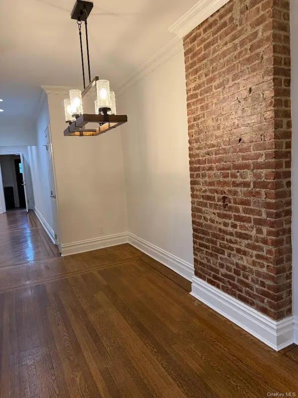 3536 164th ST, Flushing, NY 11358