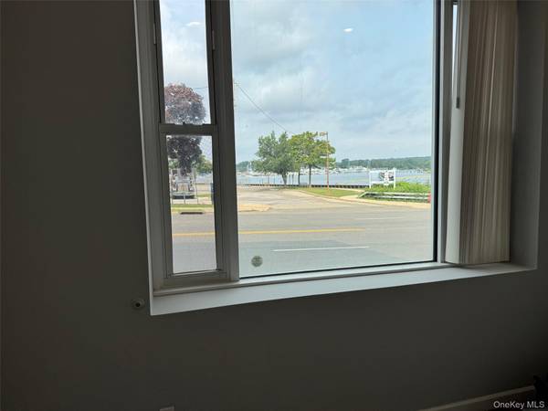 11 Shore RD #1, Port Washington, NY 11050