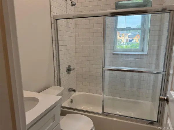 11 Shore RD #1, Port Washington, NY 11050