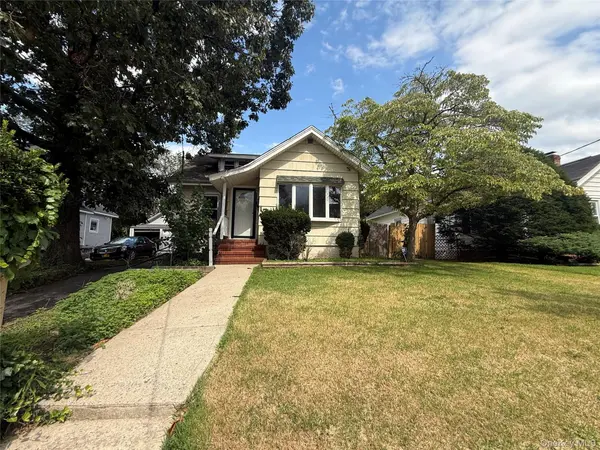 175 S Brookside AVE, Freeport, NY 11520