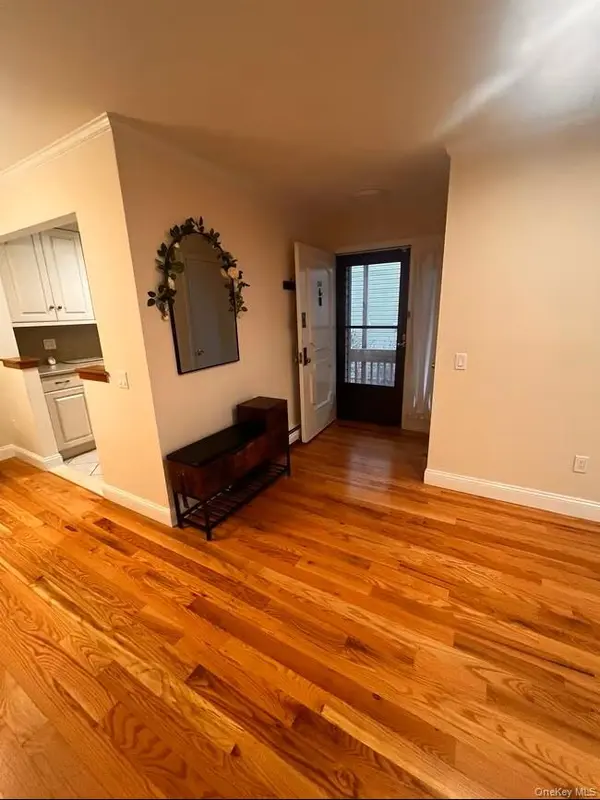 28 Hillside TER #F, White Plains, NY 10601