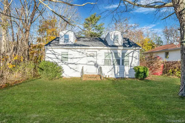 24485 Main RD, Mattituck, NY 11935