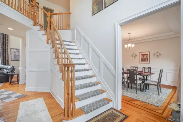 36 Thames RD, Poughkeepsie, NY 12603