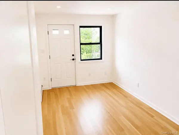 2805 21st AVE, Astoria, NY 11105
