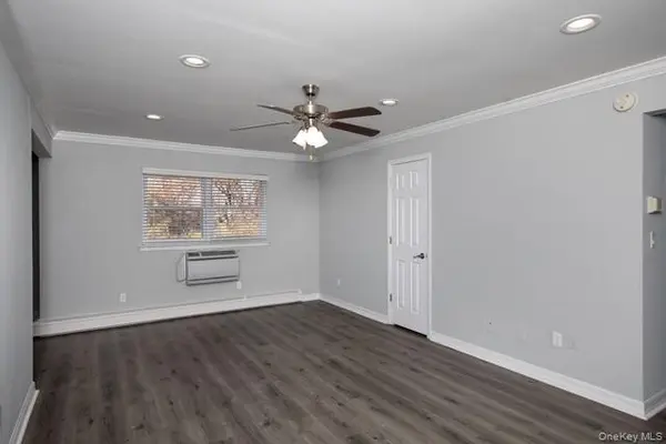 280 Bellmore AVE #85, East Islip, NY 11730