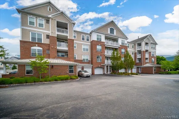 732 Regency DR, Fishkill, NY 12524
