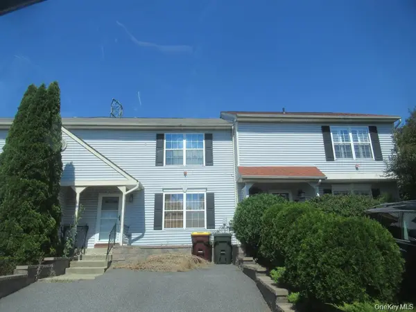 23 Marian CT, Warwick, NY 10990