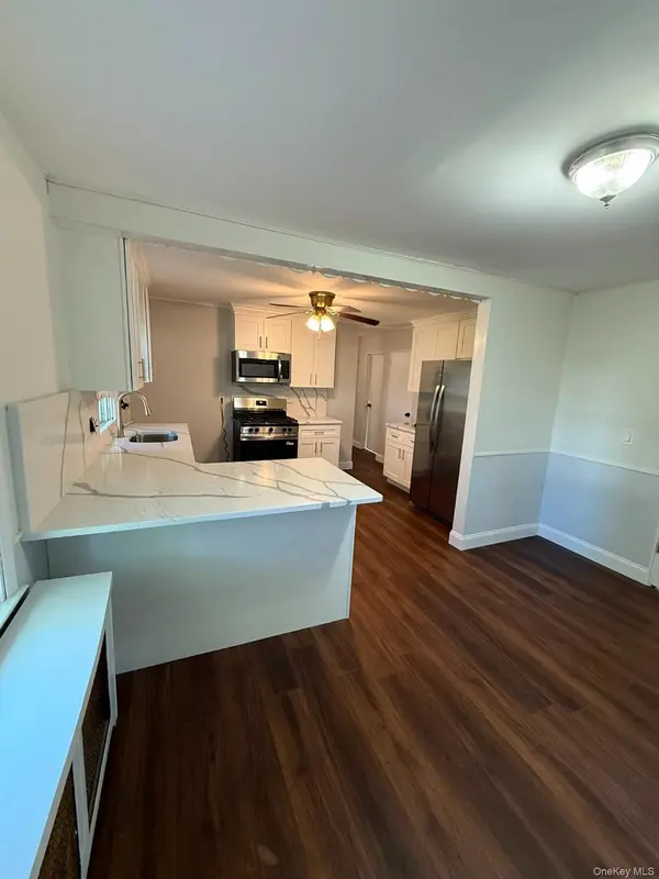 375 S 3rd ST, Lindenhurst, NY 11757