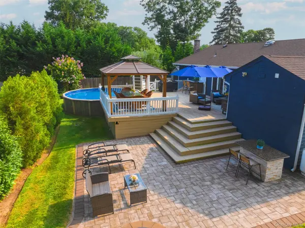 17 Bayberry RD, Ronkonkoma, NY 11779