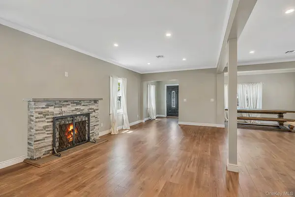 1365 Langdon BLVD, Rockville Centre, NY 11570