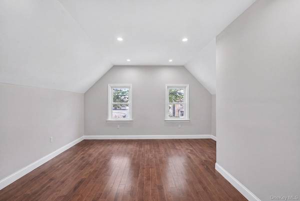 718 E 99th ST, Brooklyn, NY 11236