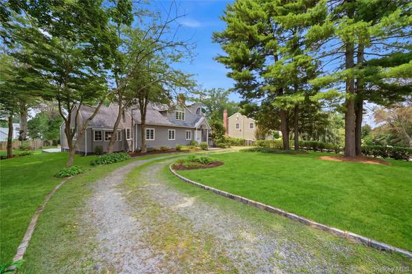 9 Addison LN, Greenvale, NY 11548