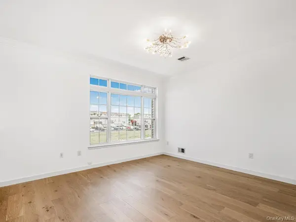 150 Surf DR #482, Bronx, NY 10473