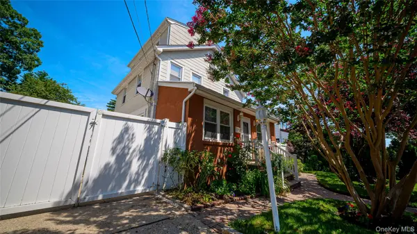 681 Stowe AVE, Baldwin, NY 11510