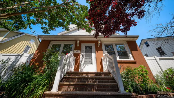 681 Stowe AVE, Baldwin, NY 11510