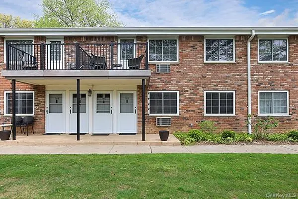 178 Jervis AVE #178, Farmingdale, NY 11735