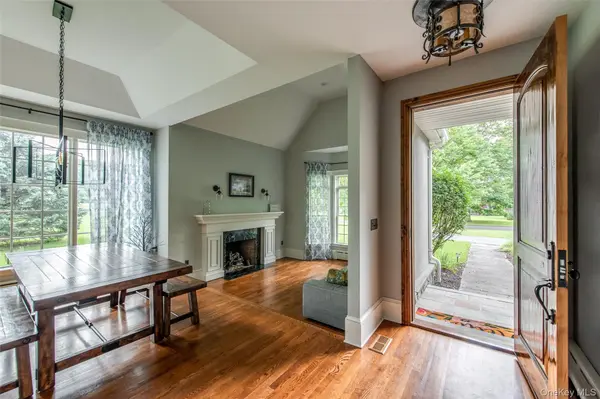 6 Stanford CT, Rhinebeck, NY 12572