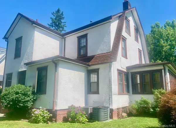 330 E Devonia AVE, Mount Vernon, NY 10552