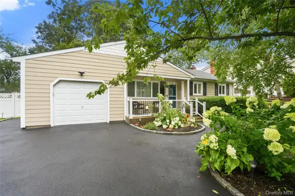 333 Ontario ST, Ronkonkoma, NY 11779