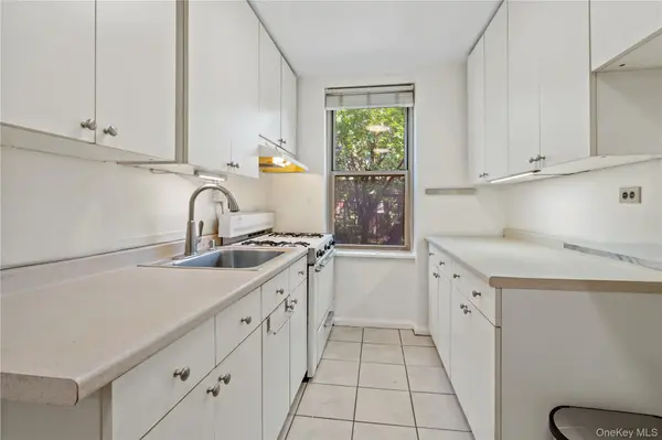 67-25 Clyde ST #2G, Forest Hills, NY 11375