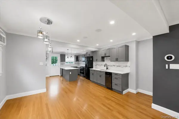 2565 Westervelt AVE, Bronx, NY 10469