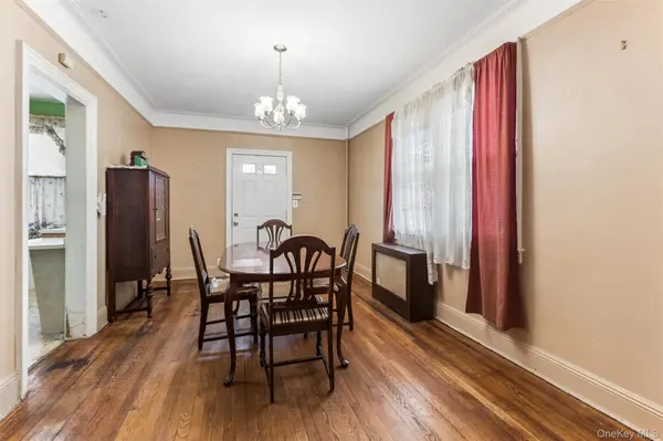 46-27 Robinson ST, Flushing, NY 11355